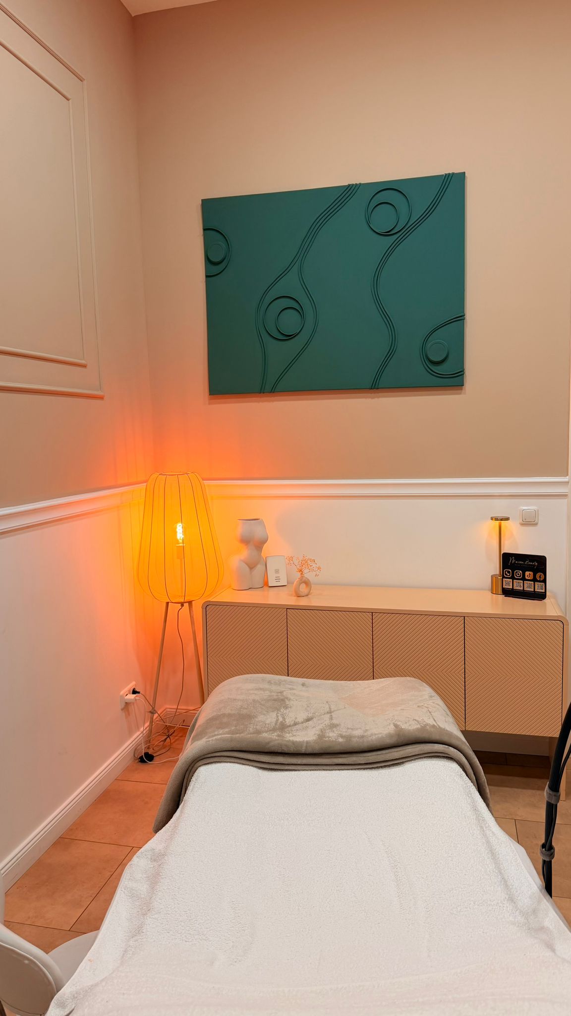 Decor detail and ambient lighting inside Myzila Cosmetics